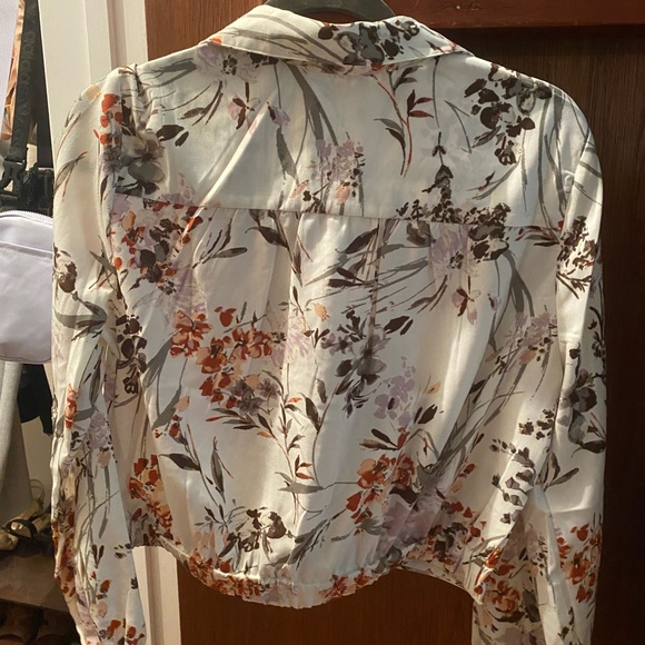 DREW floral button up blouse - Picture 2 of 7